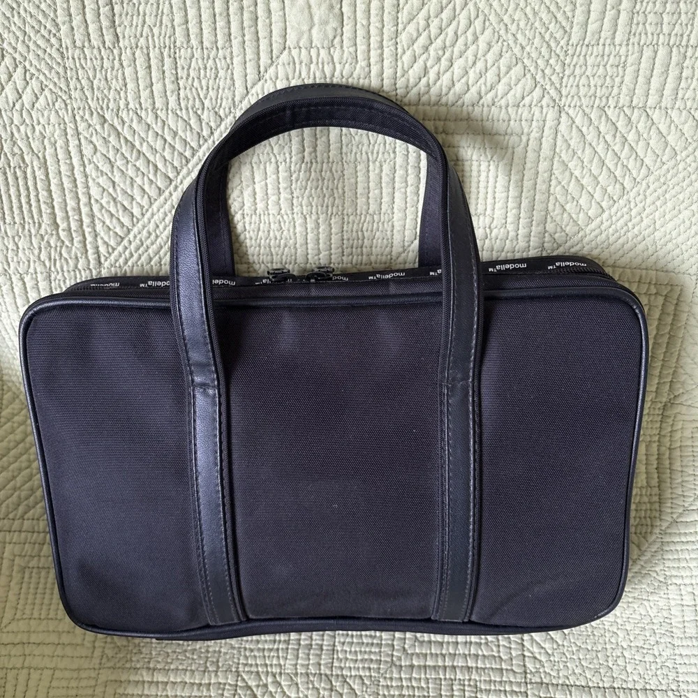 Modella Black CosmeticMakeup Train Case Travel Organizer DoubleZip Handles 11.5